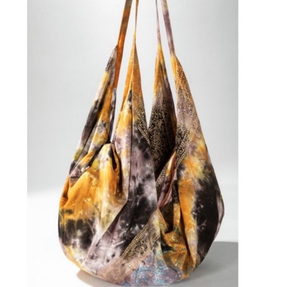Ruggine Handbags - Heart of gold 💛 Oversized Hobo Bag